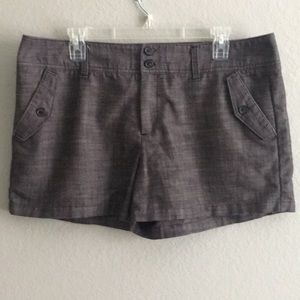 Daisy Fuentes size 14 trendy shorts